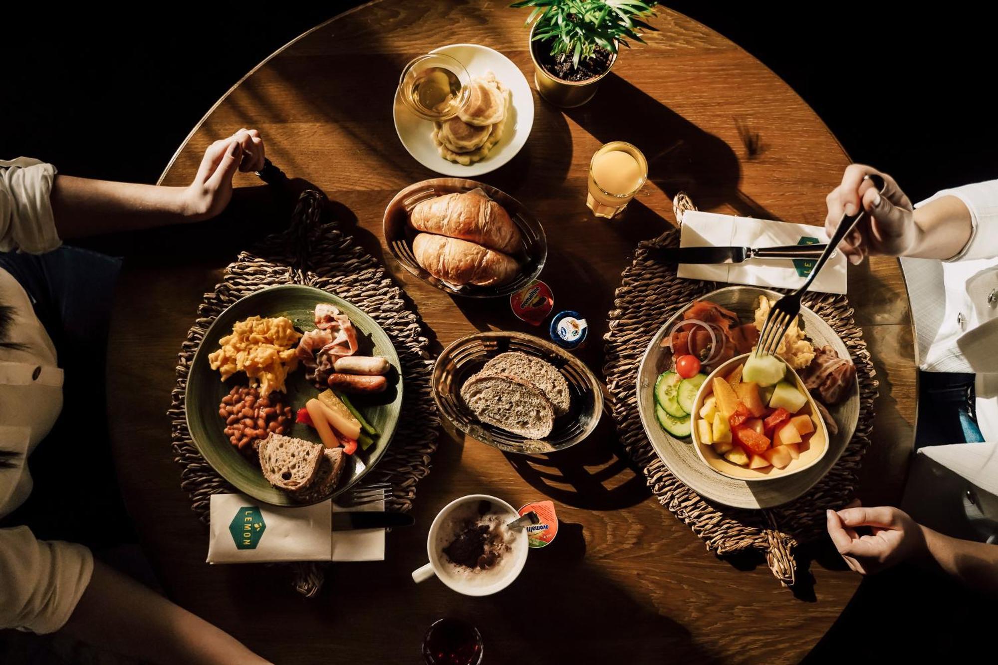 Blue City Boutique Hotel Baden Bagian luar foto