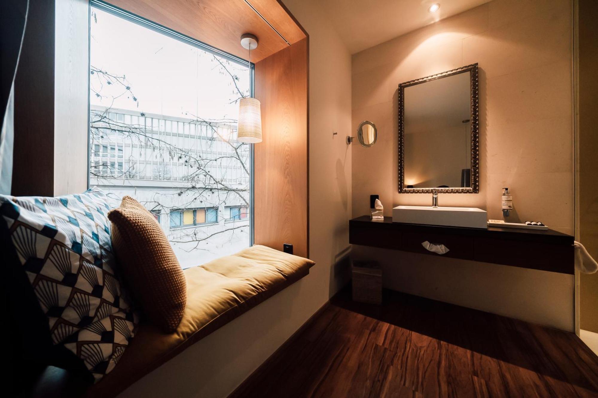 Blue City Boutique Hotel Baden Bagian luar foto