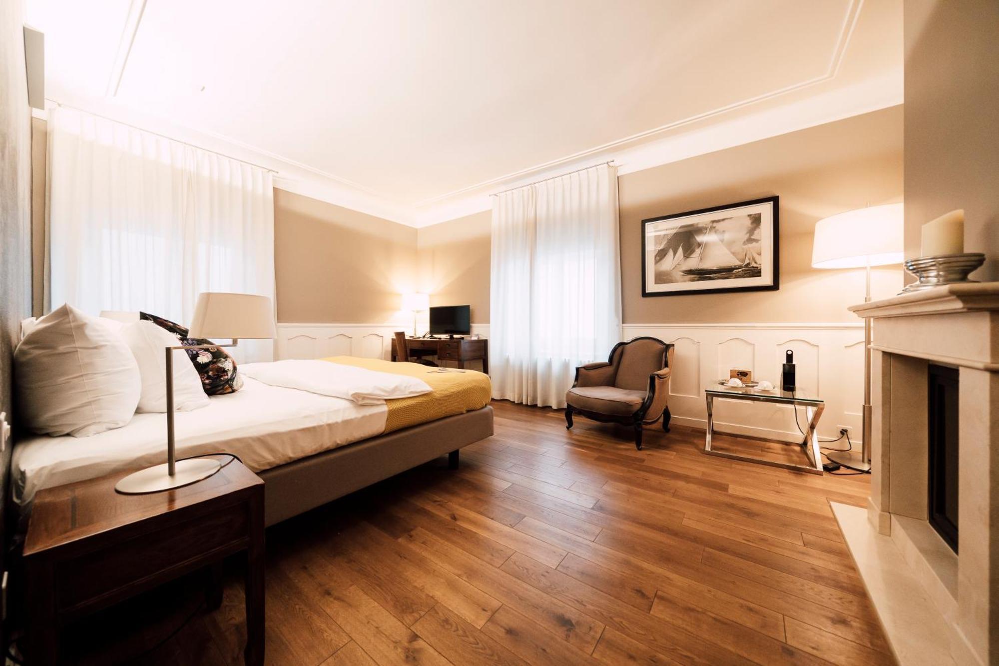 Blue City Boutique Hotel Baden Bagian luar foto